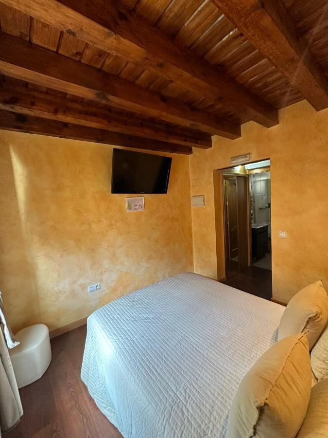 Hostal Segovia Adults Only Exteriér fotografie