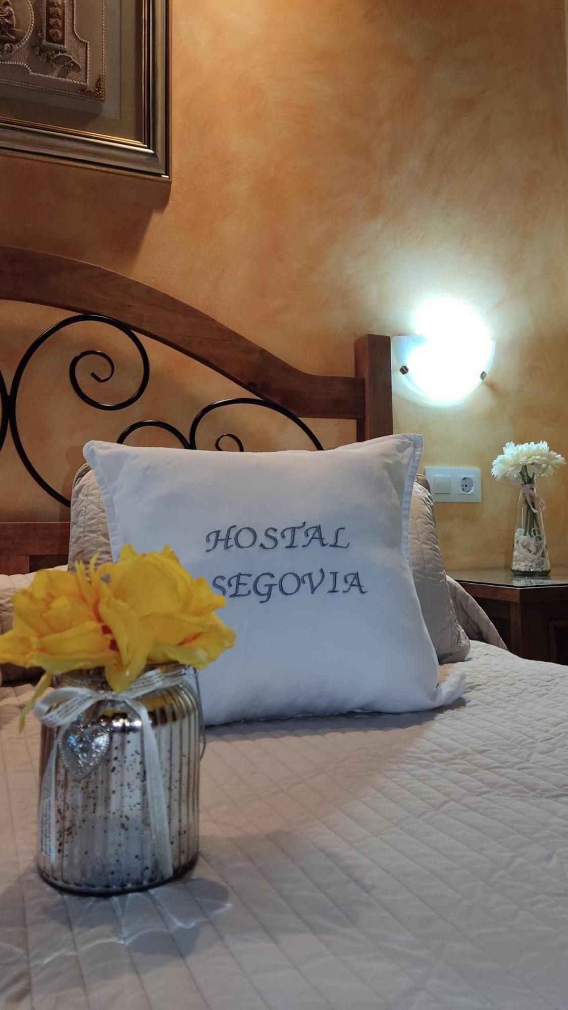 Hostal Segovia Adults Only Pokoj fotografie