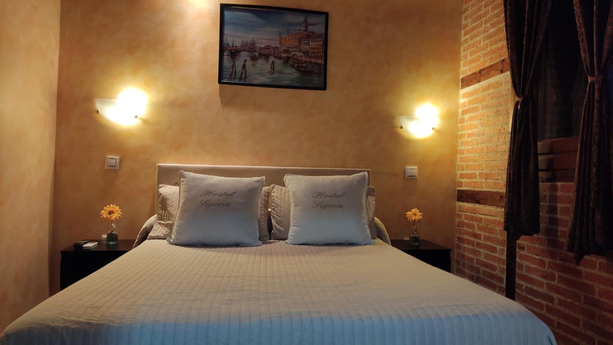 Hostal Segovia Adults Only Pokoj fotografie